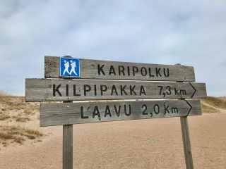 Retkeilyreitti-kyltti Vattajalta.