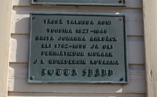 Runebergin Lotta Svärdin esikuvana on ollut kokkolaissyntyinen Brita Ahlbäck.