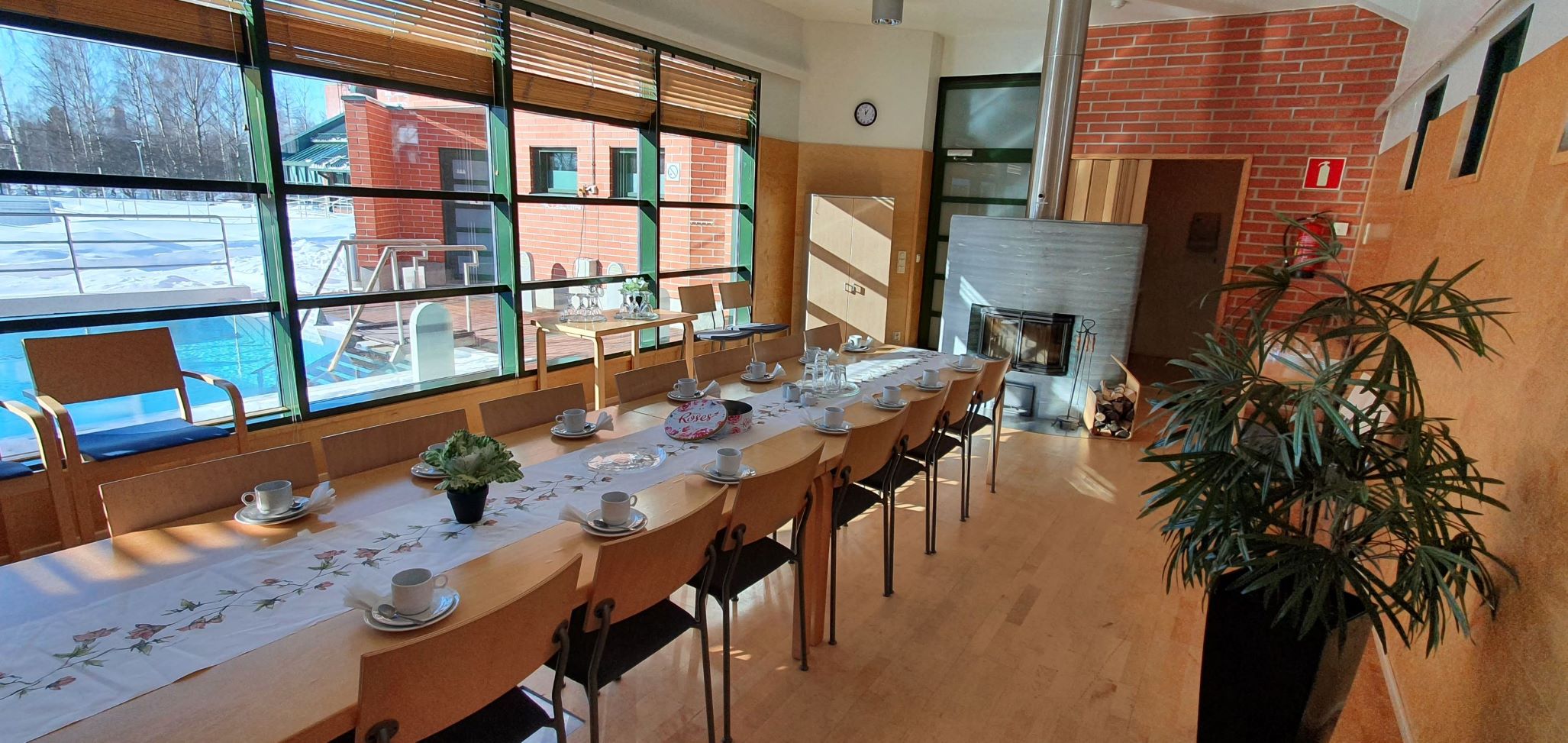 Inviting conference space with modern technology. Neptunus is connected to the winter swimming facilities for men and women. The venue fits 23 persons.