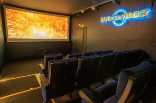 vuonna 2023 uudistettu Kokkolan Bio Rex elokuvateatterin kakkossali.