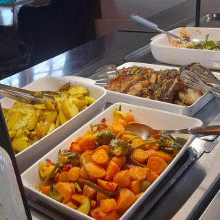 Meriravintola Wanha Wellamo Kokkolan Ykspihlajassa tarjoaa lounasta, á la carte, juhlatiloja niin yksityis- kuin yrityskäyttöön.